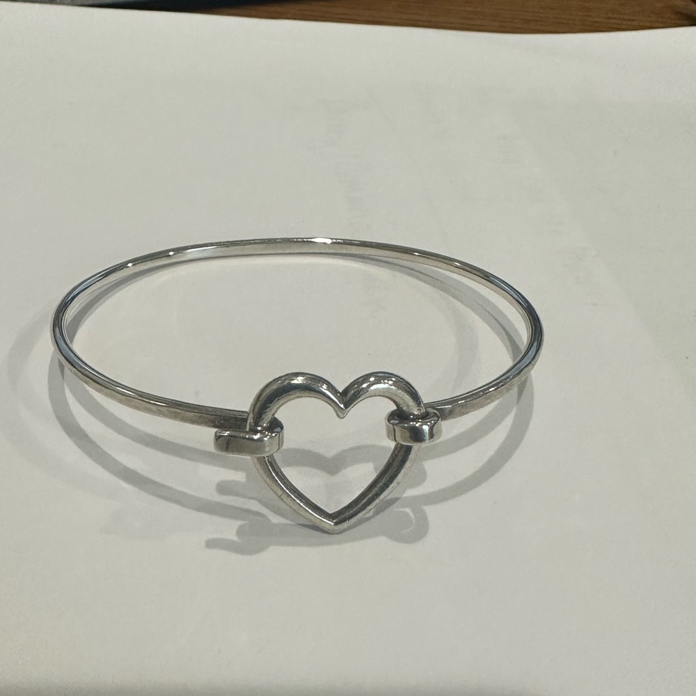 James Avery hook on heart bracelet, small-med fit, Retired